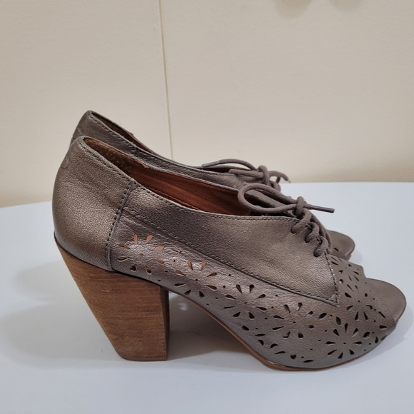 Lucky Brand peep-toe shoes - Picture 2 of 12